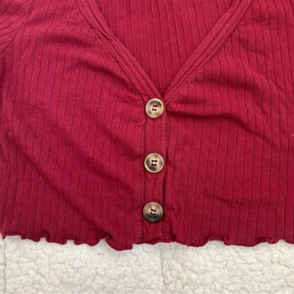 SHEIN Red Button-Up Crop Top Ribbed​ - Picture 2 of 7